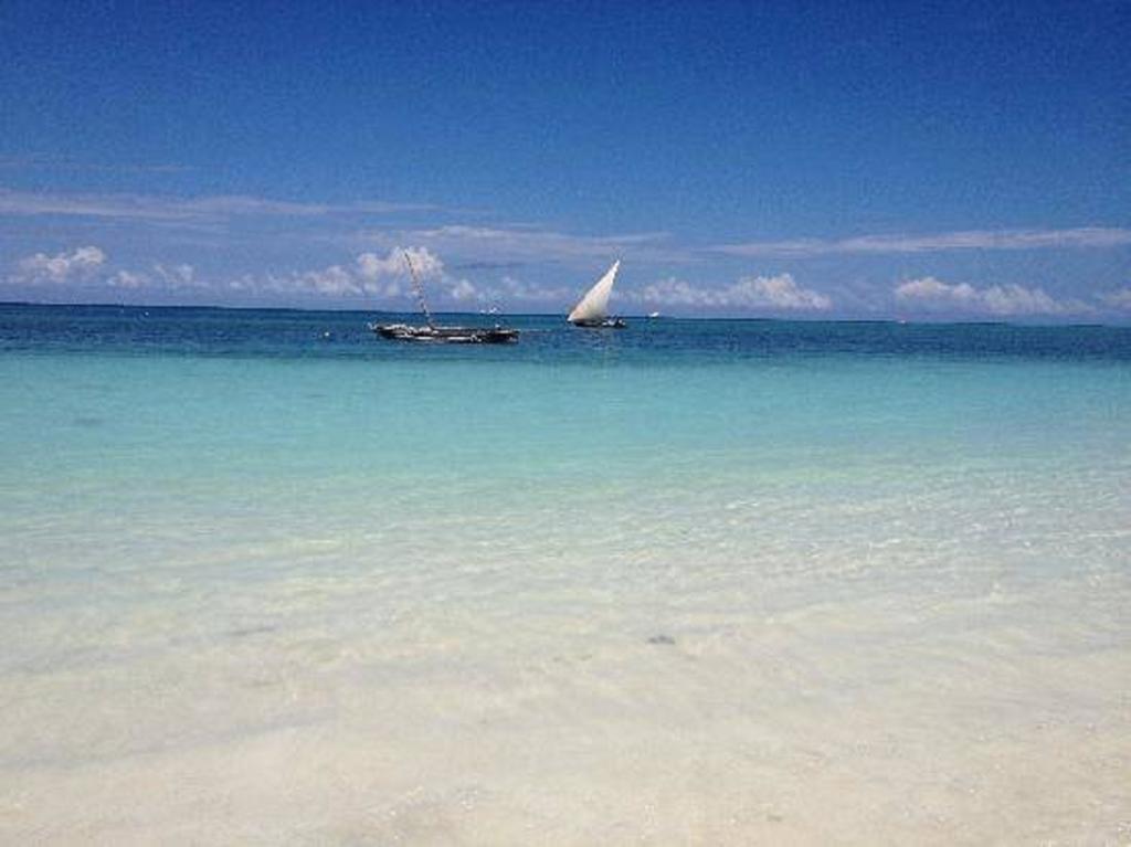 Ebony & Ivory Beach Bungalows Nungwi Dış mekan fotoğraf