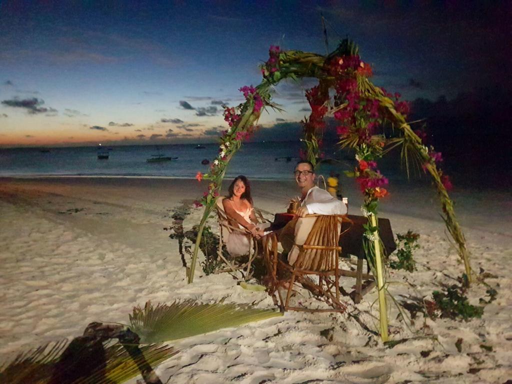 Ebony & Ivory Beach Bungalows Nungwi Dış mekan fotoğraf